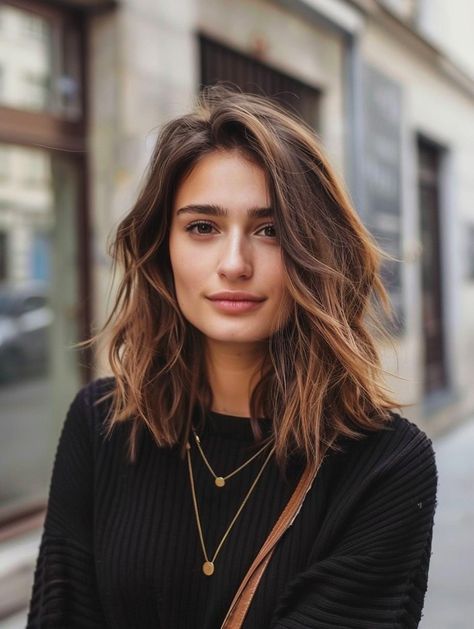 Top Low Maintenance Haircuts for Effortless Style and Minimal Upkeep Best Haircuts 2024 Women, Haircut Autumn 2024, Haircut Winter 2024, Post Partum Haircut, Easy Maintenance Haircut, Postpartum Haircut, Low Maintenance Haircut For Fine Hair, Winter Haircut, Mom Haircut