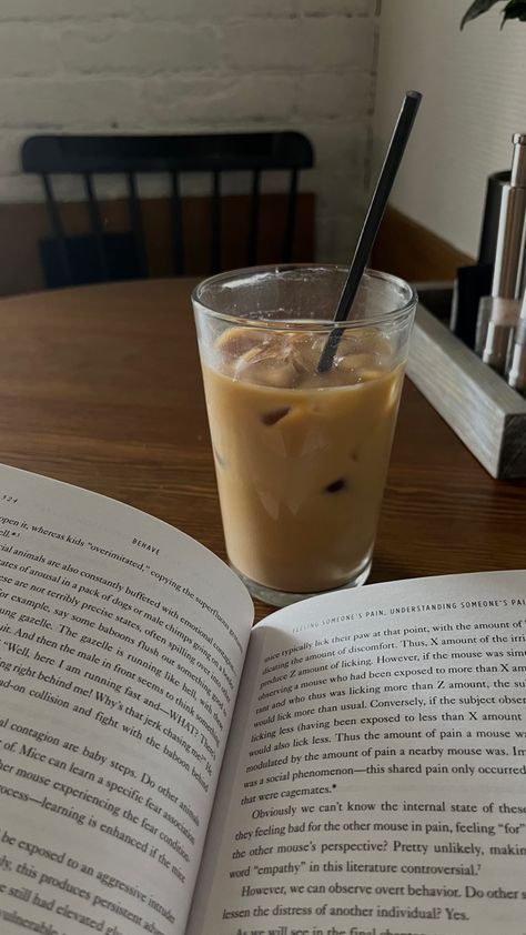 Book Obsession Aesthetic, Morning Coffee And Book, Book And Coffee Aesthetic, Coffee Book Aesthetic, Coffee And Books Aesthetic, Books And Coffee, Book Annotation, Coffee Photography, Coffee Is Life