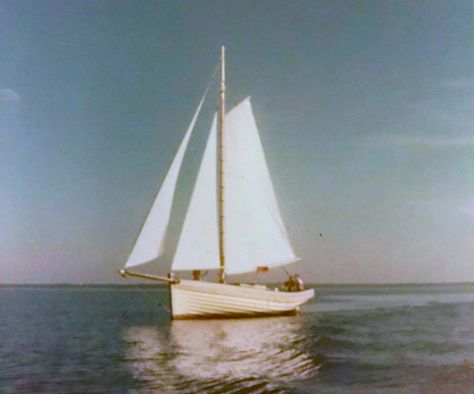 Vintage Sail Boat Aesthetic, Boat Drawing Aesthetic, Vintage Boat Aesthetic, Old Sail Boats, Boats Asthetic, Old Boat Aesthetic, Small Boat Aesthetic, Sailing Boat Aesthetic, Boat Aesthetic Vintage