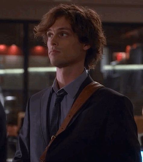 Spencer Reid Suit, Spencer Reid Cute, Spencer Reid X Reader, Call Out My Name, Dr Reid, Dr Spencer Reid, Crimal Minds, Man Purse, Matthew Gray