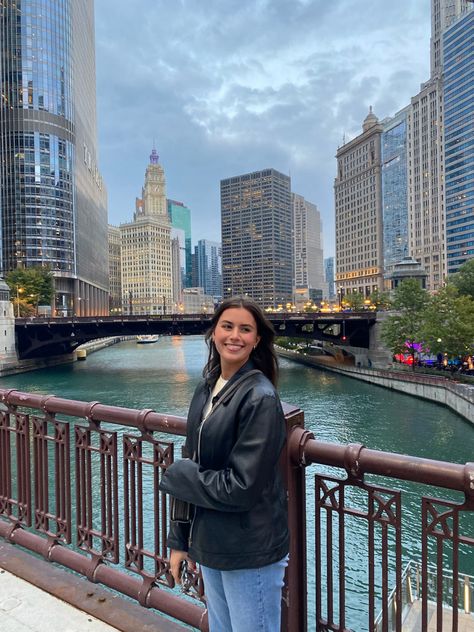 River walk | learher jacket | skyline | chicago | pinterest | inspo | Photo Ideas In Chicago, Chicago Riverwalk Photoshoot, River Walk Chicago, Pics In Chicago, Chicago City Pictures, Chicago Photo Ideas Summer, Chicago Summer Outfit Ideas, Chicago Aesthetic Instagram, Chicago Aesthetic Pictures