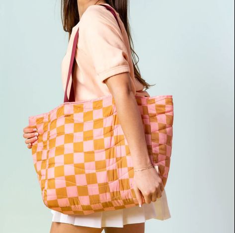 Function meets fashion with this checkered tote! Carry your laptop, makeup, or any daily necessity in this cute tote bag! Recycled Water Bottles, Beauty Gift Card, Stylish Lifestyle, Laptop Tote, Checker Print, Quilted Totes, Daily Necessities, Cute Tote Bags, Tote Purse