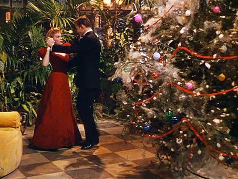 christmas Christmas Movie Scenes Aesthetic, Meet Me In St Louis, Movie Vibes, Romantic Stuff, Theatre Scene, Comfort Movies, Christmas Films, Christmas Dreaming, Candy Christmas