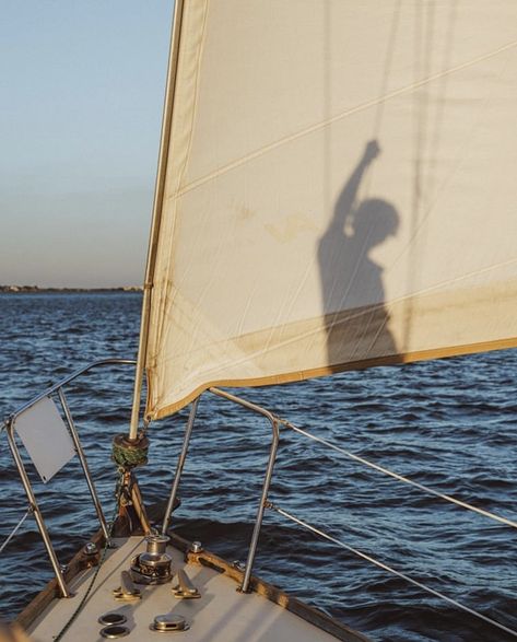 Sailing Around The World Aesthetic, Sailing The World Aesthetic, Beach Boat Aesthetic, Sailing Life Aesthetic, Vintage Sailboat Aesthetic, Sailboat Life Aesthetic, Sailing Couple Aesthetic, Sailboats Aesthetic, Boat Asthetic Picture