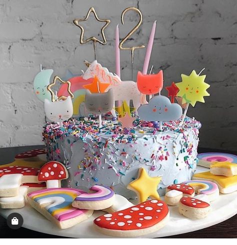 Unicorn Candle, Sparkler Candles, Birthday Traditions, Heart Candle, Childrens Birthday Cakes, Meri Meri, Candle Cake, Unicorn Cake, Birthday Cake Kids