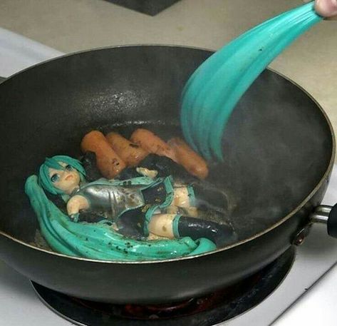 Miku Hatsune Vocaloid, Vocaloid Funny, 웃긴 사진, Poses References, Trash Bag, Anime Meme, Tupac, What’s Going On, Hatsune Miku