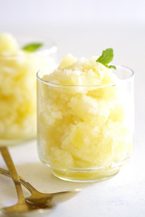 Pineapple Mint Granita with Rum | girlversusdough.com @girlversusdough #girlversusdough #cocktail Granita Recipes, Boozy Popsicles, Pineapple Mint, Pineapple Rum, Nice Recipes, Light Desserts, Boozy Drinks, Weird Food, Alcohol Recipes