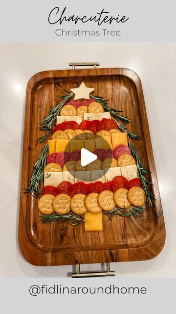 Cheese And Cracker Christmas Tree, Christmas Tree Crackers And Cheese, Christmas Cheese And Cracker Tray Ideas, Pickle Christmas Tree Charcuterie, Christmas Tree Cheese And Cracker Board, Christmas Meat, Cheese And Cracker Tray, Cheese Squares, Festive Appetizers