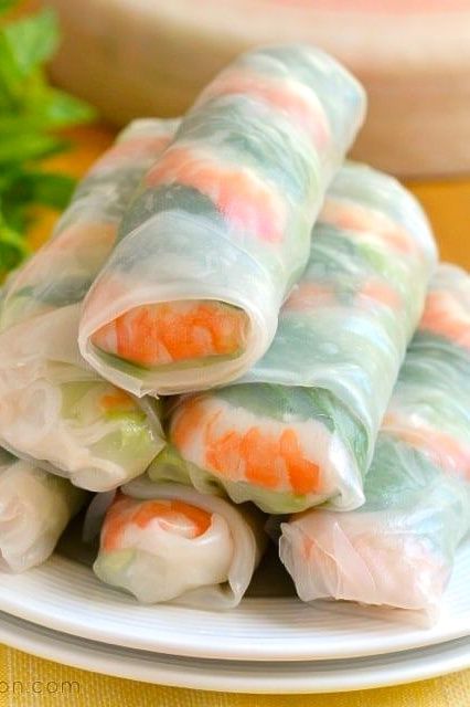 Spring Rolls With Mint, Different Types Of Spring Rolls, Spring Roll Filling Ideas, Baked Spring Rolls Rice Paper, Cold Rolls, Easy Spring Roll Recipe Rice Paper, Vietnamese Fresh Spring Rolls, Vegetable Spring Roll Recipe Rice Paper, Vietnamese Spring Rolls Recipe