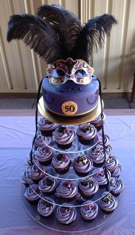 Masquerade Party Cake, Masquerade Party Ideas, Masquerade Party Themes, Masquerade Cake, Sweet 16 Masquerade Party, Mascarade Party, Masquerade Cakes, New Years Eve Party Ideas Decorations, Themes Party