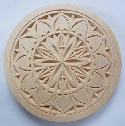 Chip Carved Flat Plate - by Marty Leenhouts, https://www.MyChipCarving.com Best Wood Carving Tools, Dremel Crafts, Simple Wood Carving, Dremel Projects, Dremel Wood Carving, Chip Carving, Wood Carving Designs, Wood Carving Patterns, Wood Carving Tools