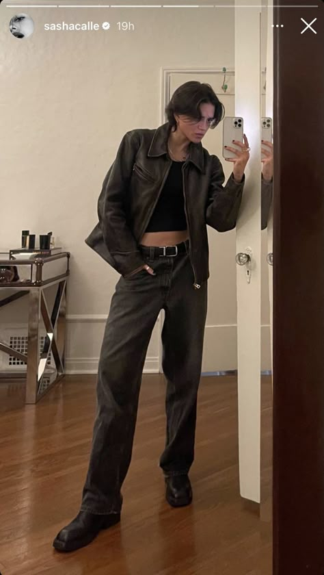 Androgynous Fashion Fem, Masculine Fits For Women, Masc Woman Outfit, Masc Style Women, Masc Women Fashion, Fashion Teacher Outfits, Soft Masc Outfits For Women, Masc Women Outfits, Masculine Women Fashion