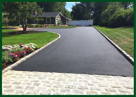 White House Driveway Ideas, Brick Edge Driveway, Small Driveway Ideas Parking, Driveways Landscaping, Tarmac Driveways, Driveway Blocks, Driveway Edging, Driveway Entrance Landscaping, Farm Entrance