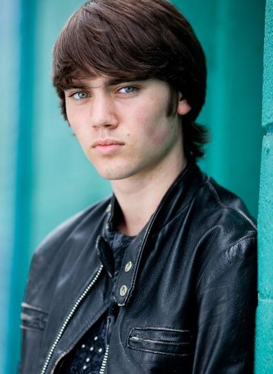 Cameron Bright cont. his role as Alec Volturi Twilight Volturi, Alec Volturi, Cameron Bright, Powerful Witch, The Offspring, Why Me, Alec Lightwood, Twin Pregnancy, Teenage Daughters