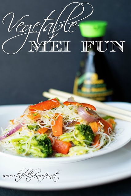 A quick and easy recipe for delicious Vegetable Mei Fun.   www.thekitchenwife.net Mai Fun Noodles Recipe, Vegetable Mei Fun Recipe, Mei Fun Noodles, Mei Fun Recipe, Chinese Vegetables, Asian Vegetables, Delicious Vegetables, Broccoli Recipes, Asian Cooking