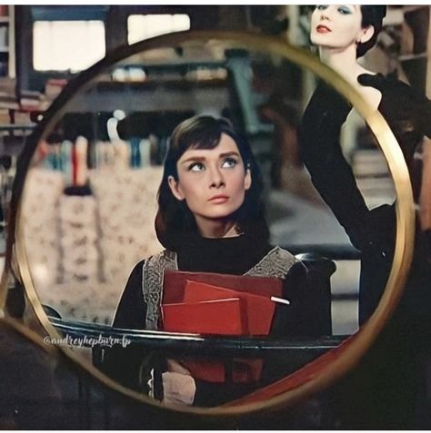 Funny Face Audrey Hepburn, Funny Face Audrey, Funny Face Movie, Funny Face 1957, Audrey Hepburn Funny Face, Aubrey Hepburn, I Love You Funny, Audrey Hepburn Photos, Female Directors