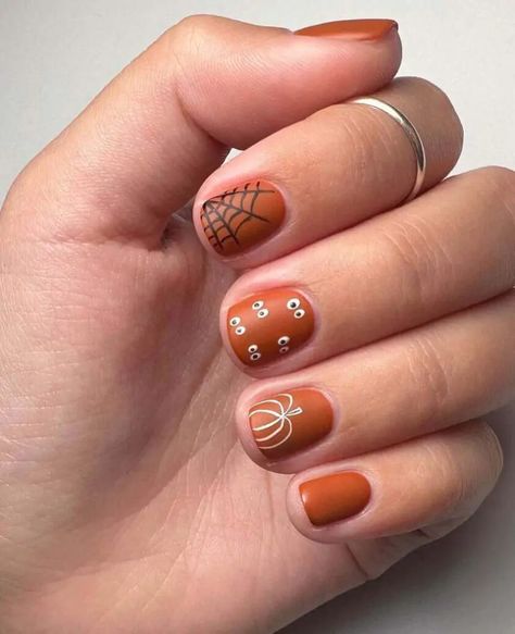 🧡 Short Gel Nails Halloween, Halloween Nails Gel Short, Spooky Nails Short, Halloween Nails Gel, Gel Nails Halloween, Nails Gel Short, Nail Inspo Short, Spooky Nails, Short Gel Nails