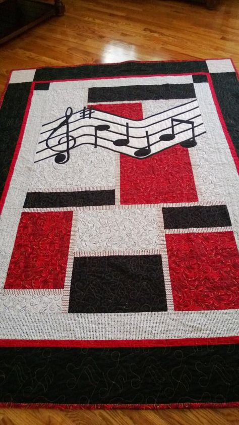 Quilts With Music Theme, Music Quilts Patterns Ideas, Music Themed Quilts, Music Quilt, Black And White Quilts, Quilting Board, Quilt Care, Childrens Quilts, Boy Quilts