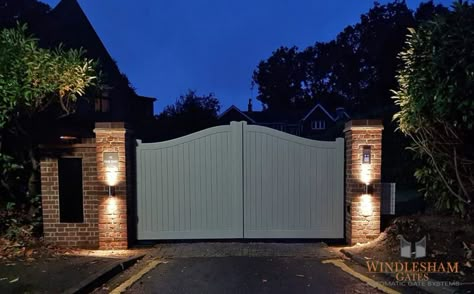 Gate Post Lights Entrance, Driveway Gate Electric, Gate Post Lights, Drive Gates Ideas, Front Gates Driveway, Gate Lights Entrance, Electric Gate Ideas, House Gates Entrance, Driveway Gates Wooden