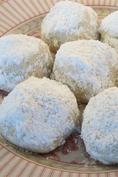 Mexican Wedding Cake Recipe, Mexican Wedding Cake Cookies, Mexican Wedding Cakes, Mexican Wedding Cookies Recipes, Wedding Cookies Recipe, Snow Cookies, Mexican Wedding Cake, Mexican Cookies, Italian Wedding Cookies