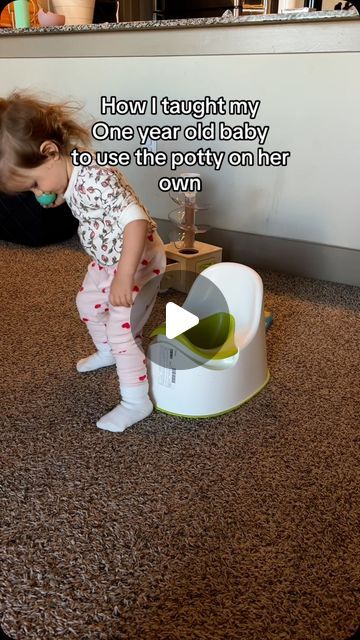 Natalia Berestovskaia on Instagram: "This is how I taught my one-year-old baby to use the potty on her own. Babies are quick learners, so the earlier you start potty training your child, the easier it will be for you #pottytraininngtips #pottytraining #pottytraininghowto Potty training. Potty training tips" Potty Training Time Schedule, Potty Training Boys Under 2, Potty Training Area In Bathroom, Potty Training Must Haves, Potty Training Girls Under 2, Oh Crap Potty Training Cheat Sheet, How To Potty Train A Toddler Boy, Potty Training Station, Diy Potty Training Chart