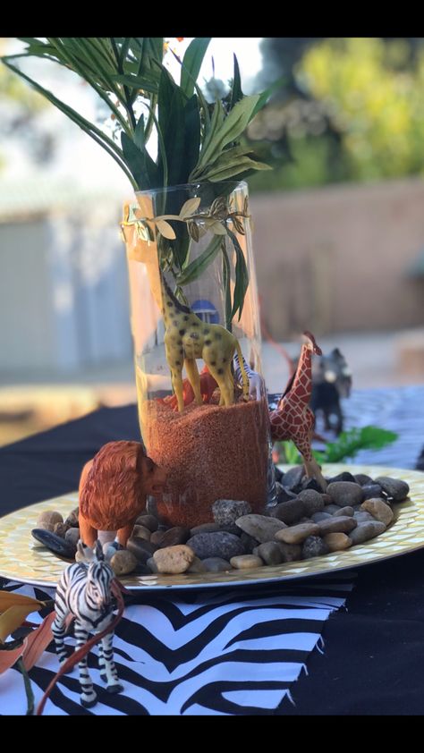 Animal Themed Centerpieces, Africa Theme Party Centerpieces, Jungle Theme Party Centerpieces, Two Wild Birthday Party Centerpieces, Dollar Tree Safari Centerpieces, Jungle Theme Banquet, Safari Floral Arrangements, Jungle Party Centerpieces, Party Animal Centerpieces