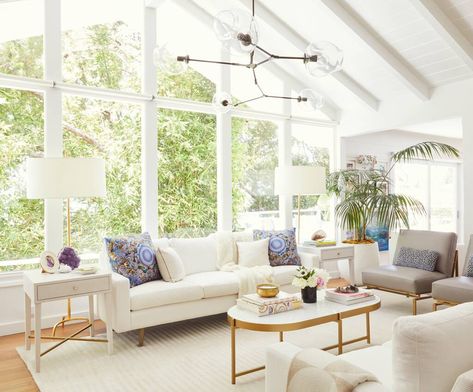 Hexagon Coffee Table, Malibu House, Malibu Homes, Malibu Home, Hallway Console, White Sofas, Universal Furniture, Furniture Designer, Miranda Kerr