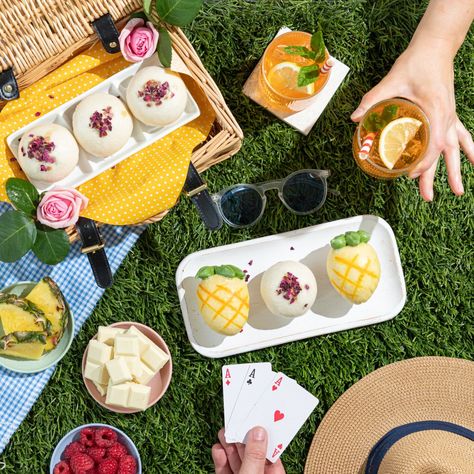 This is a fun and creative setup, using fake grass and picnic props to bring that spring/summer vibe to your product. Grass Product Photography, Shop Photography, Fake Grass, Pic Nic, Picnic Food, Event Food, Photography Work, Product Photography, Cheese Board