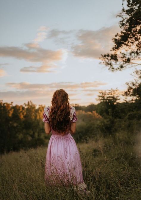 Rapunzel Inspired Photoshoot, Tangled Inspired Photoshoot, Tangled Photo Shoot, Rapunzel Photoshoot, 15 Photoshoot, Lost Princess, Graduation Photoshoot, Senior Photoshoot, Photoshoot Inspo