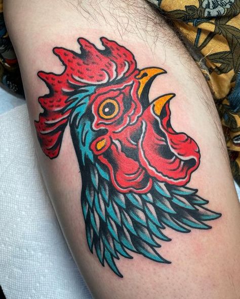 Rooster Head Tattoo, Rooster Tattoo Traditional, Traditional Chicken Tattoo, Traditional Rooster Tattoo, Rooster Head, Chicken Tattoo, Rooster Tattoo, Traditional Tattoo Designs, Dog Leg