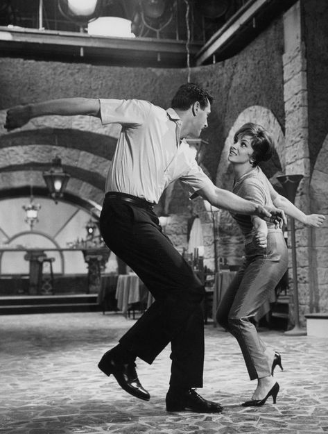 Rock Hudson and Gina Lollobrigida dancing at the set of the movie 'Come September' (At Portofino, Italy, 1960). Dancing Pose Reference, Dancing Reference, Hollywood Dance, Jive Dance, Vintage Cuba, Life Drawing Pose, Couple Dance, Portofino Italy, Dancing Couple