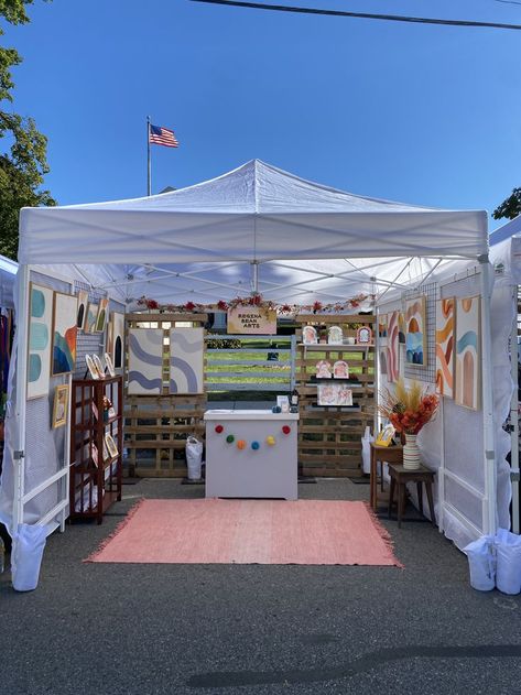 Festival Booth Set Up Display Ideas, Booth Tent Design, Festival Pop Up Shop, Art Booth Set Up Ideas, Event Booth Design Outdoor, Vendor Tent Decor, Vendor Tent Ideas Display, Art Festival Booth Display, Festival Booth Display