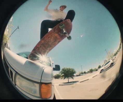 Skateboard, White