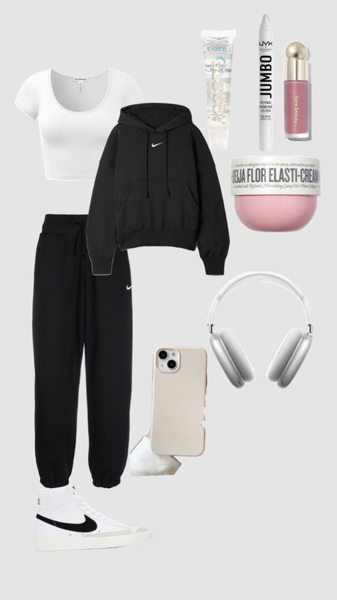 Comfy Outfits With Black Sweatpants, Black Sweat Pants Outfit For School, Outfits To Wear With Black Sweatpants, Things To Wear With Black Sweatpants, Preppy Outfits With Black Sweatpants, Outfits With Black Sweats, Cute Comfy Outfits For School Sweatpants, Black Jogging Pants Outfit, Outfits To Wear With Sweatpants