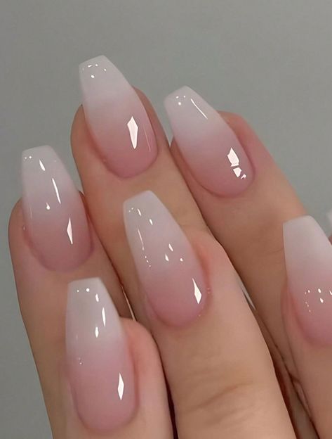 Découvrez notre vaste gamme de 24 pièces Courts ongles étincelants pour fille + 1 pièce Gelée de gel + 1 pièce Lime à ongles, adaptés pour une utilisation quotidienne pour les filles, ongles pressés, fournitures de nail art chez SHEIN, partie de notre Faux ongles à coller Retours gratuits✓Livraison gratuite dès 39€ d'achat✓Plus de 500 nouveautés chaque jour✓ #nude #nail #designs Nail Art Rose, Your Heart, 3d Type, Colorful Nails, Blush Nails, Thanksgiving Nails, Coffin Nails Long, White Nail, Nail Art Kit