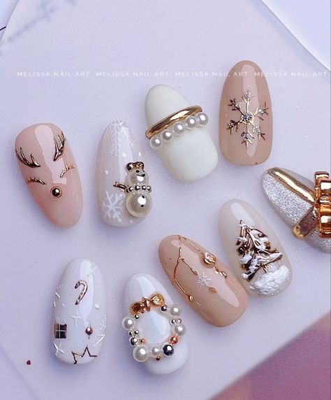 Christmas Nail Art 2023, Christmas 3d Nail Art, Japanese Christmas Nails, Christmas Nail Designs 2023, Xmas Nail Art Christmas, Fancy Christmas Nails, Christmas Nail Art Designs Xmas, Nail Art Natal, 3d Christmas Nails