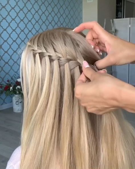 Down Homecoming Hairstyles, Waterfall Braid Hairstyle, Girl Hairdos, Hair Style Vedio, Easy Hairstyles For Thick Hair, Hair Braid Videos, Waterfall Braid, Hair Tips Video, Hair Homecoming