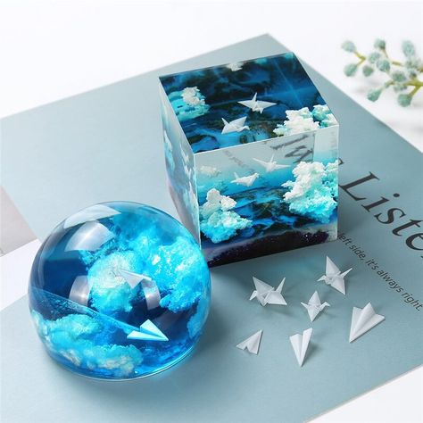 Resin Arts, Paper Airplane Models, Resin Glue, Mini Diy, 사진 촬영 포즈, Key Cap, 카드 디자인, Mold Kit, Resin Jewelry Making