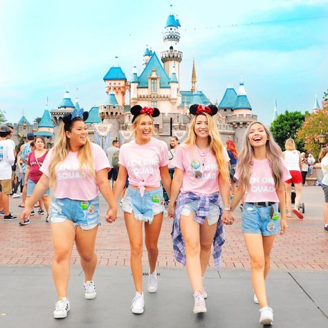 Laurdiy And Alex Wassabi, Mia Stammer, Remi Cruz, Lauren Diy, Alex Wassabi, Lauren Riihimaki, Girls Squad, Alisha Marie, Ace Family