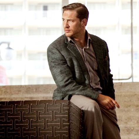 Eames - Inception (TOM HARDY!) Tom Hardy Inception, Tom Hardy Pictures, Edward Thomas Hardy, Tom Hardy Photos, Thomas Hardy, British Actors, Tom Hardy, Inception, Man Crush