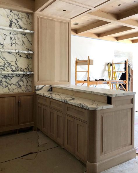 Swiss Woodworking, Inc. | Rift Oak Raised Panel Lounge Bar is being installed & received gorgeous stone tops 🏔🥃 #leishmangeneralcontractors | Instagram Upstairs Master Suite, Minimal Kitchen Design, Modern Minimalist Kitchen, Minimal Kitchen, Minimalist Kitchen Design, Kitchen Details, Lounge Bar, Wet Bars, Cabinetry Design