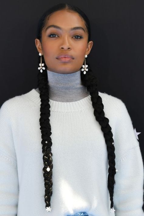 Yara Shahidi Braided Hair Yara Shahidi Braids, Braid Selfie, Plait Styles, Yara Shahidi, Red Carpet Hair, Plaits Hairstyles, Hairstyles Videos, 4c Natural, Box Braid