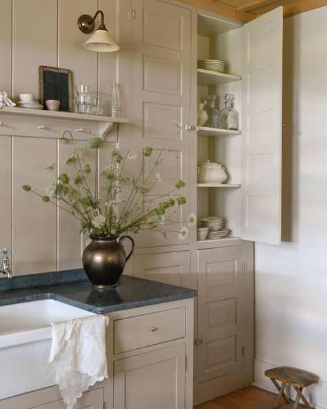 Greg and Liz Dutton Restore an Old Cottage Next to His Parents' Farm Kitchen Guide, Gathering Table, Tile Countertops, Countertop Design, Old Cottage, Kitchen Farmhouse, Hall Design, Good Neighbor, Furniture Hardware