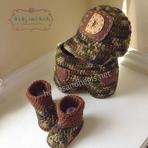 Geeky Chic, Crochet Photo Props, Baby Kostüm, Microcar, Crocheted Hat, Crochet Baby Boy, Bonnet Crochet, Crochet Booties, Haken Baby