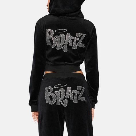 Street Style Suit, Bratz Aesthetic Outfit, Dream Pants, Outfit Ideas Dress, Bratz Aesthetic, Short Hoodie, Fashion Outerwear, Cute Pjs, High Waist Trousers