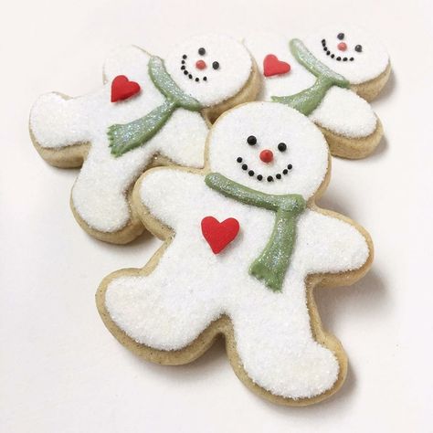 Christmas Sugar Cookies Decorated, Jul Mad, Cute Christmas Cookies, Christmas Snowmen, Winter Cookie, Sugar Cookie Designs, Cookies Christmas, Xmas Cookies, Christmas Cookies Decorated