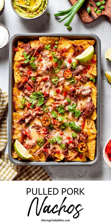 Football Tailgate Food, Potatoes Fries, Easy Make Ahead Appetizers, Tailgate Recipes, Baked Nachos, Pulled Pork Nachos, Nachos Recipe Easy, Pork Nachos, Christmas Breakfast Recipe