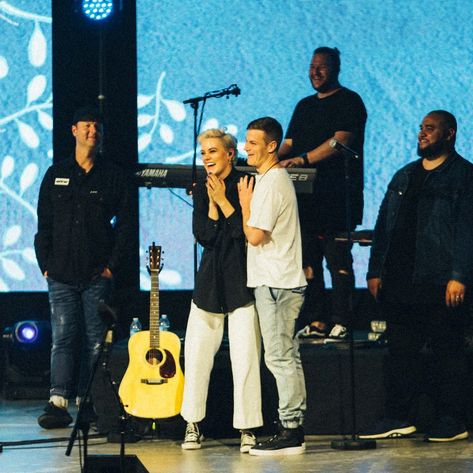 Taya Smith & her husband Ben Gaukrodger, Hillsong UNITED #tayasmith  #hillsongunited Taya Gaukrodger Outfits, Taya Smith Outfits, Taya Gaukrodger, Worship Outfits, Taya Smith, God Centered Relationship, Hillsong United, Self Improvement Quotes, Worship Leader