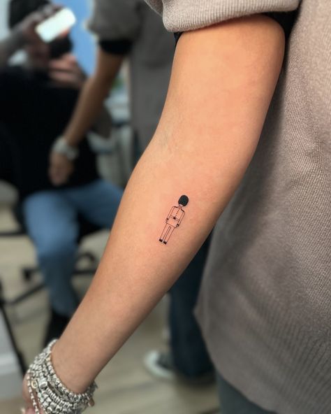 Check out this tiny royal guard 💂🏻‍♂️ This one's heading back to Sicily What tattoo would you get to commemorate London? #microtattoo #littletattoo #traveltattoo Royal Guard, Little Tattoos, Travel Tattoo, Sicily, London, Tattoos, Quick Saves