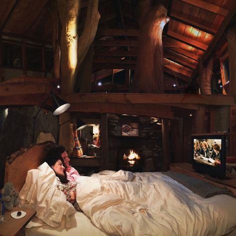 Cozy Movie night at the cabin Anthropology Home, Azimuth Circle, Cozy Movie Night, Preppy House, Where To Buy Bedding, Sarah Vickers, Affordable Bedding Sets, Girls Cuddling, Kiel James Patrick